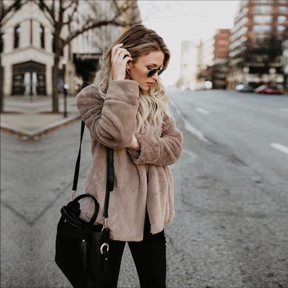 🆕🍂OLIVIA🍂Soft Plush Fur Jacket - Picture 2 of 4
